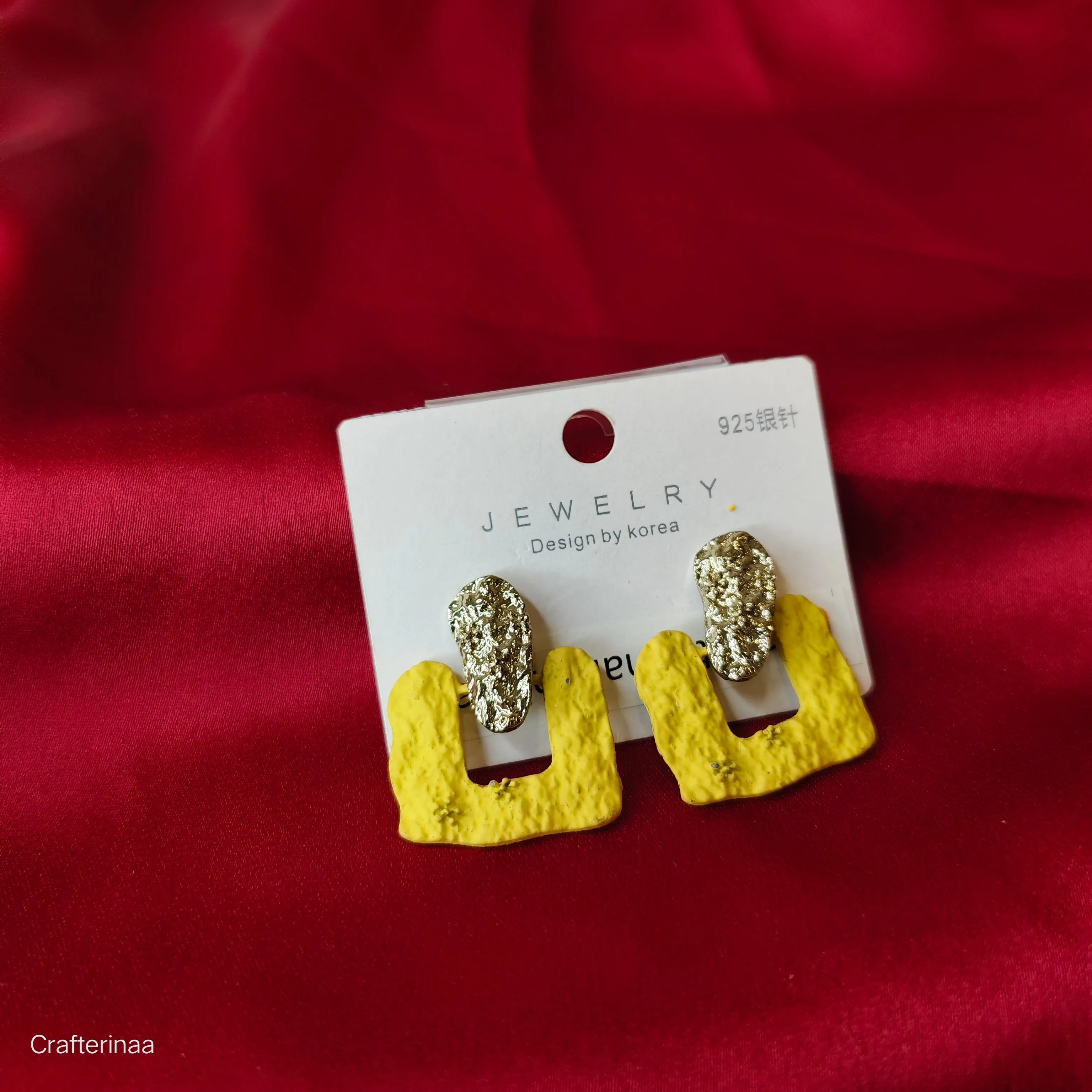 Elegant square studs
