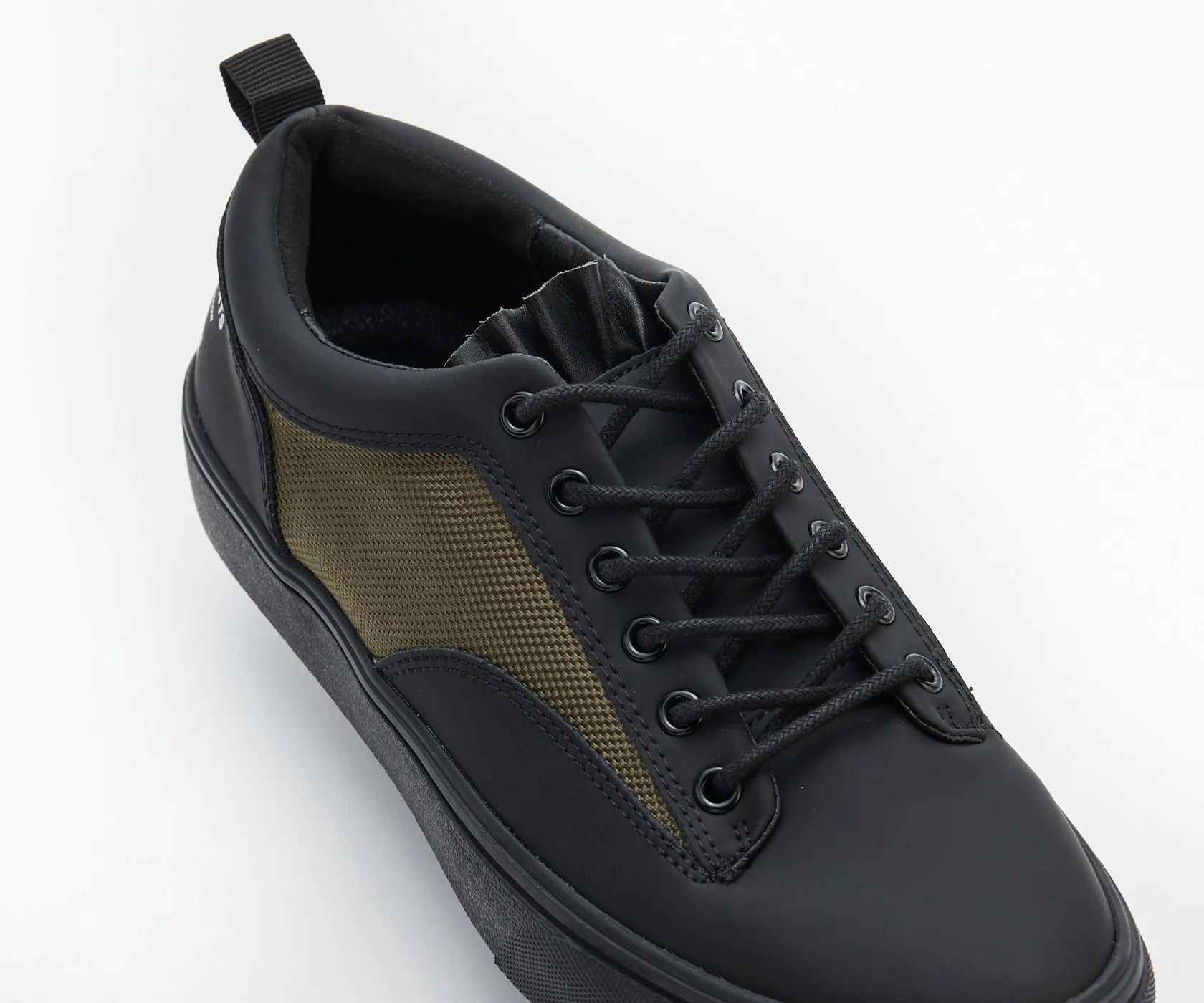 MAVERICK Classic Low-Cut Sneakers - Khaki