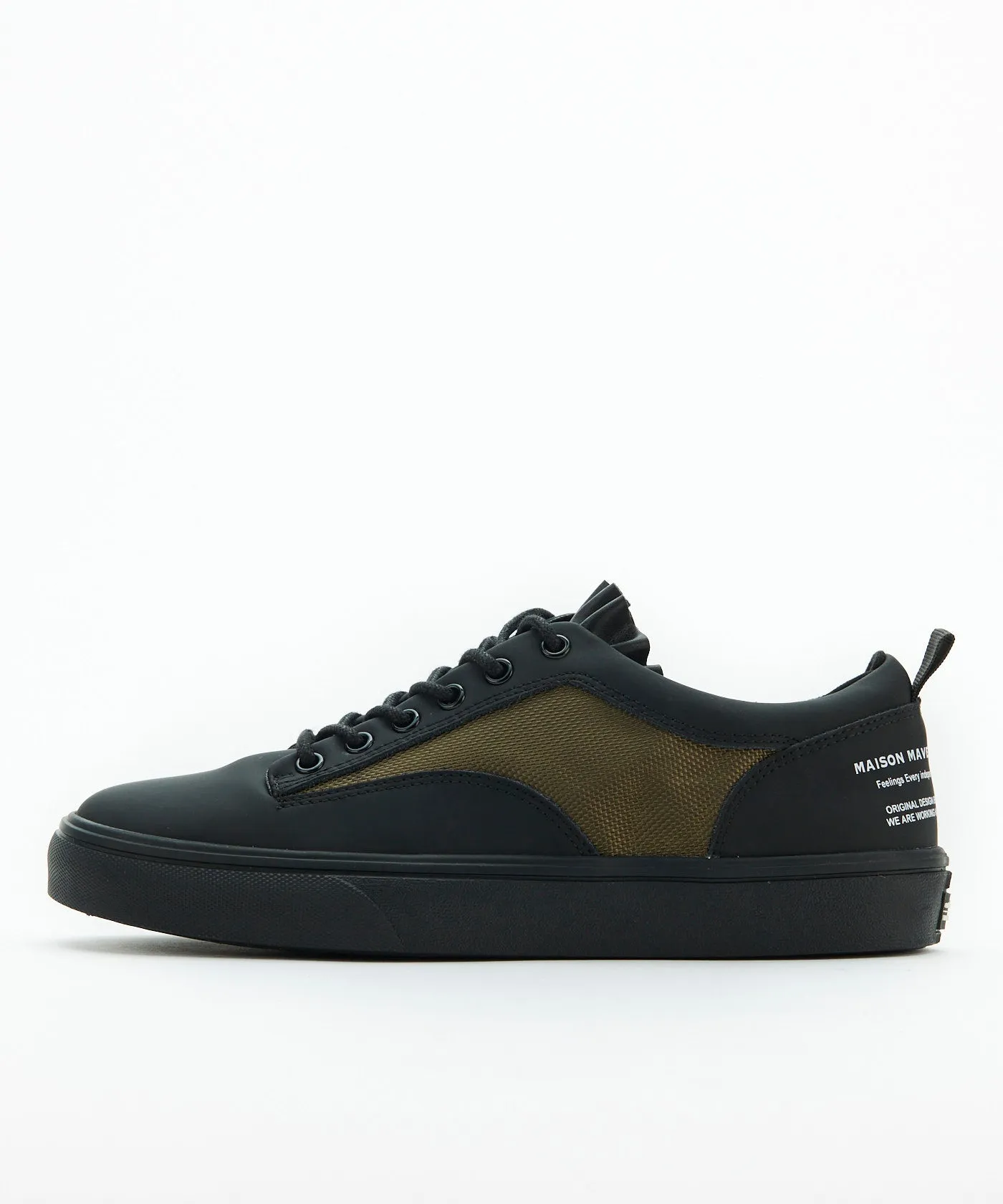 MAVERICK Classic Low-Cut Sneakers - Khaki