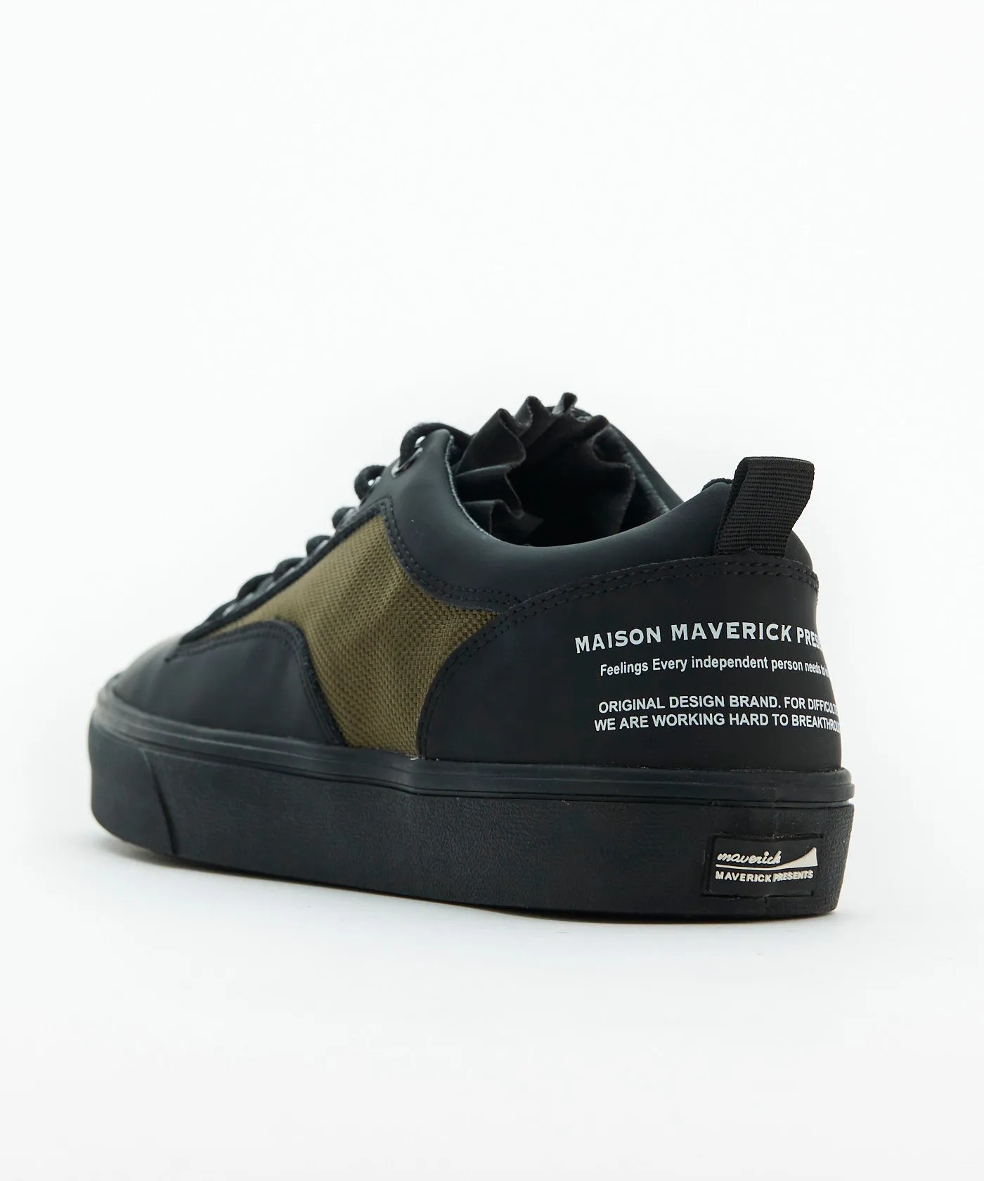 MAVERICK Classic Low-Cut Sneakers - Khaki