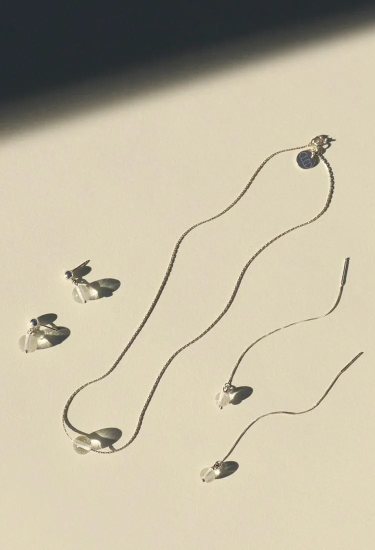 Minimal Ball Necklace