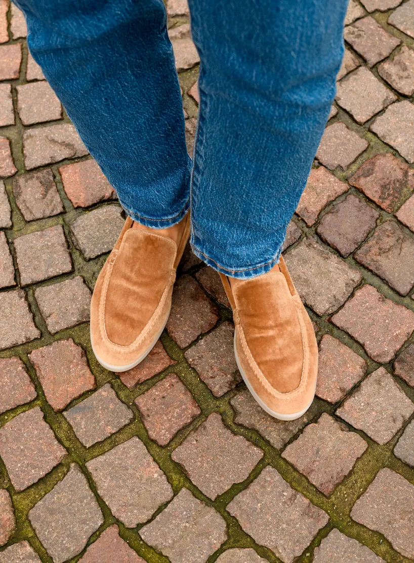 Vegan Velvet Loafer Taupe